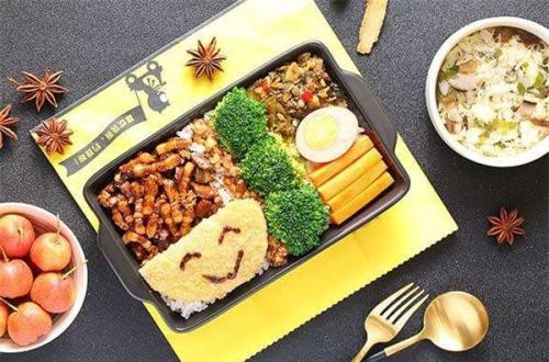 我呀便當(dāng)口味豐富營(yíng)養(yǎng)合理 獲年輕群體喜愛