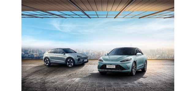 極狐展現(xiàn)國(guó)家隊(duì)實(shí)力，獲得中國(guó)民族汽車品牌榜大獎(jiǎng)